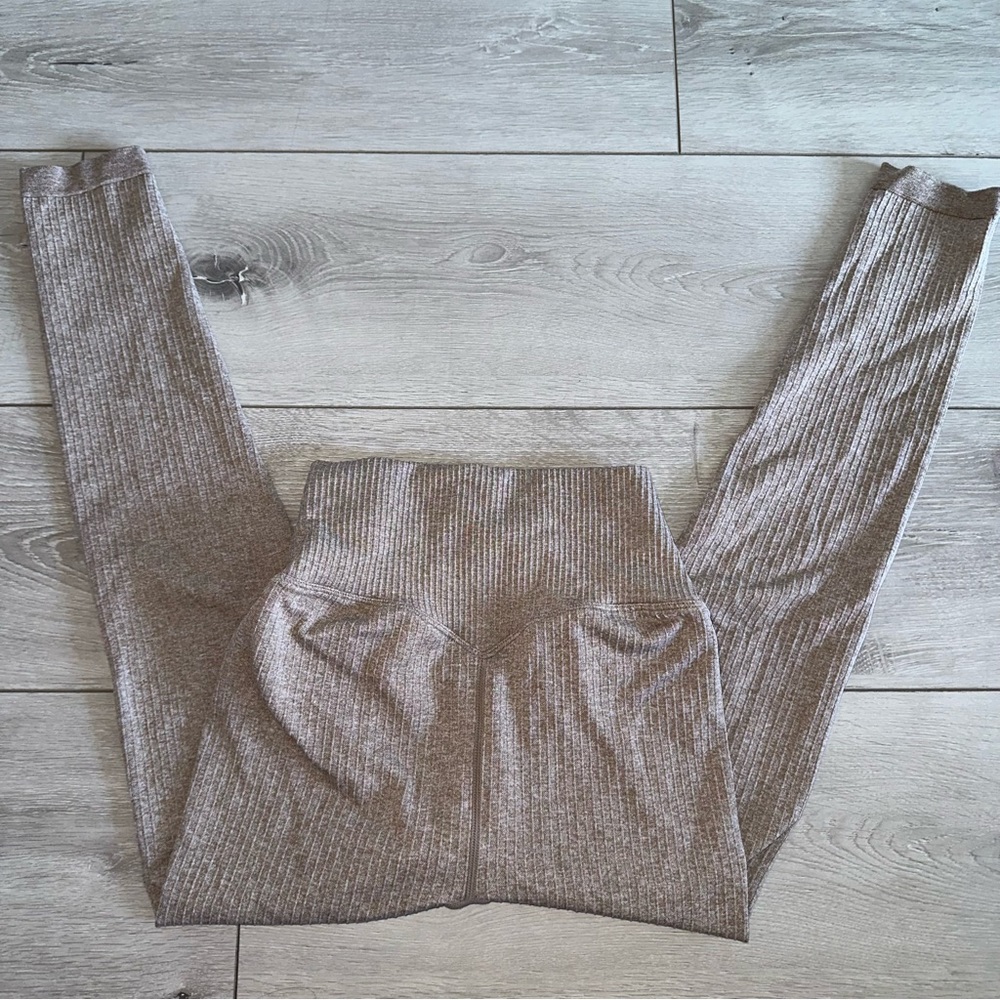 Lilias Active Ribbed Knit Leggings Taupe Nude Beige High Rise size XS - Picture 5 of 10